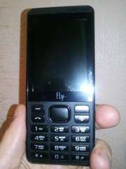 Продам мобильный телефон Fly FF281 Black на 2 сим